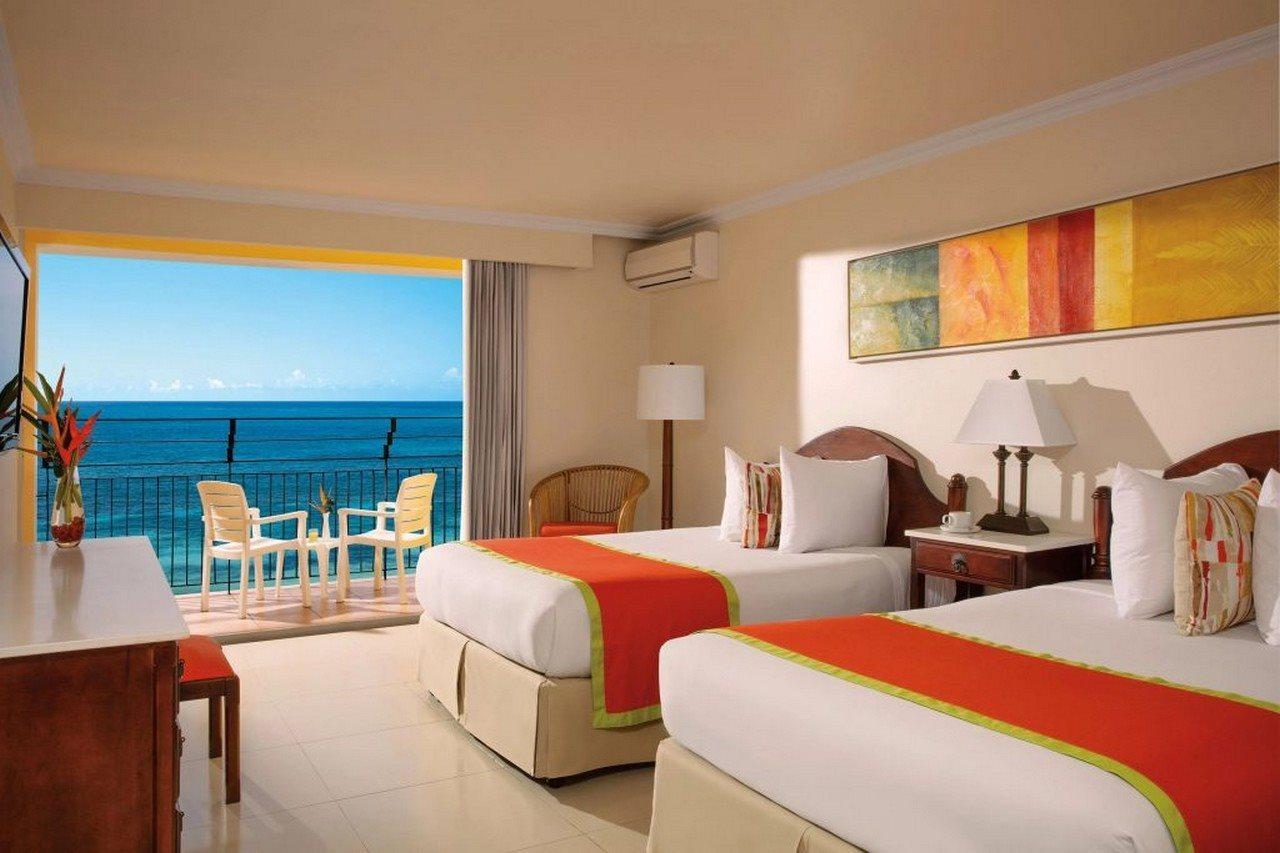 Deluxe Ocean Front Triple,720726055:JPEG